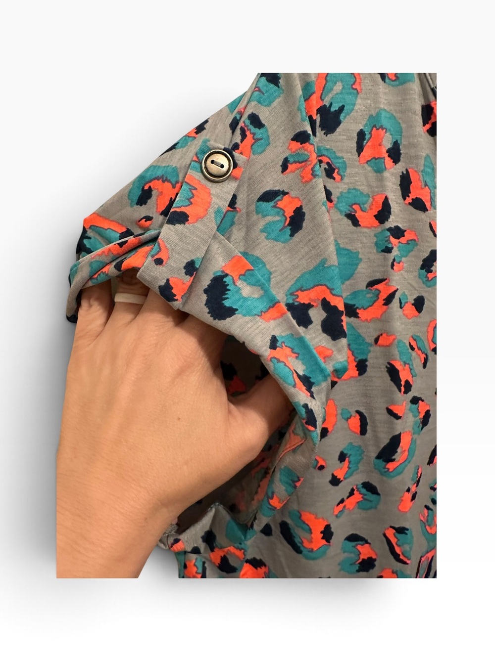 Dear Scarlett Grey Short Sleeve Tee with Teal & Coral Leopard Print - Picture 3 of 5